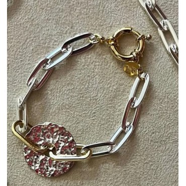 Bracelet médaille love is all